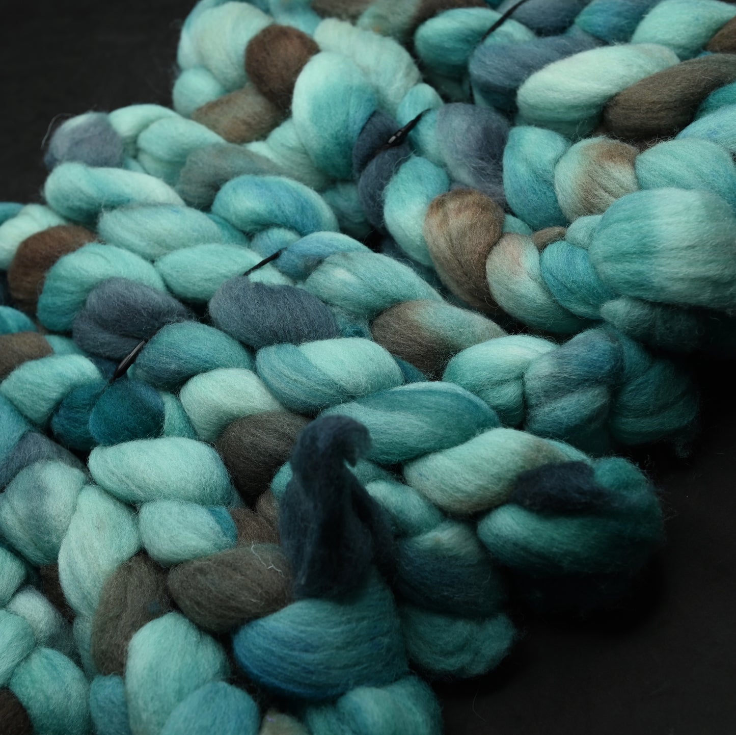Alternate Juror on Hand Dyed Southdown/Dorset Horn/Bio-Nylon Combed Top - 4 oz