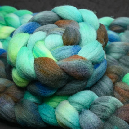 Crab Mentality on Hand Dyed Southdown/Dorset Horn/Bio-Nylon Combed Top - 4 oz