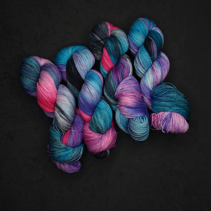 Tweenager on Hand Dyed SW Targhee Wool Nylon Sock Yarn - 115g