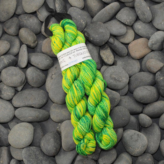 Double Minor SW Targhee Nylon Sock Yarn - Sunshine and Turquoise - 100g